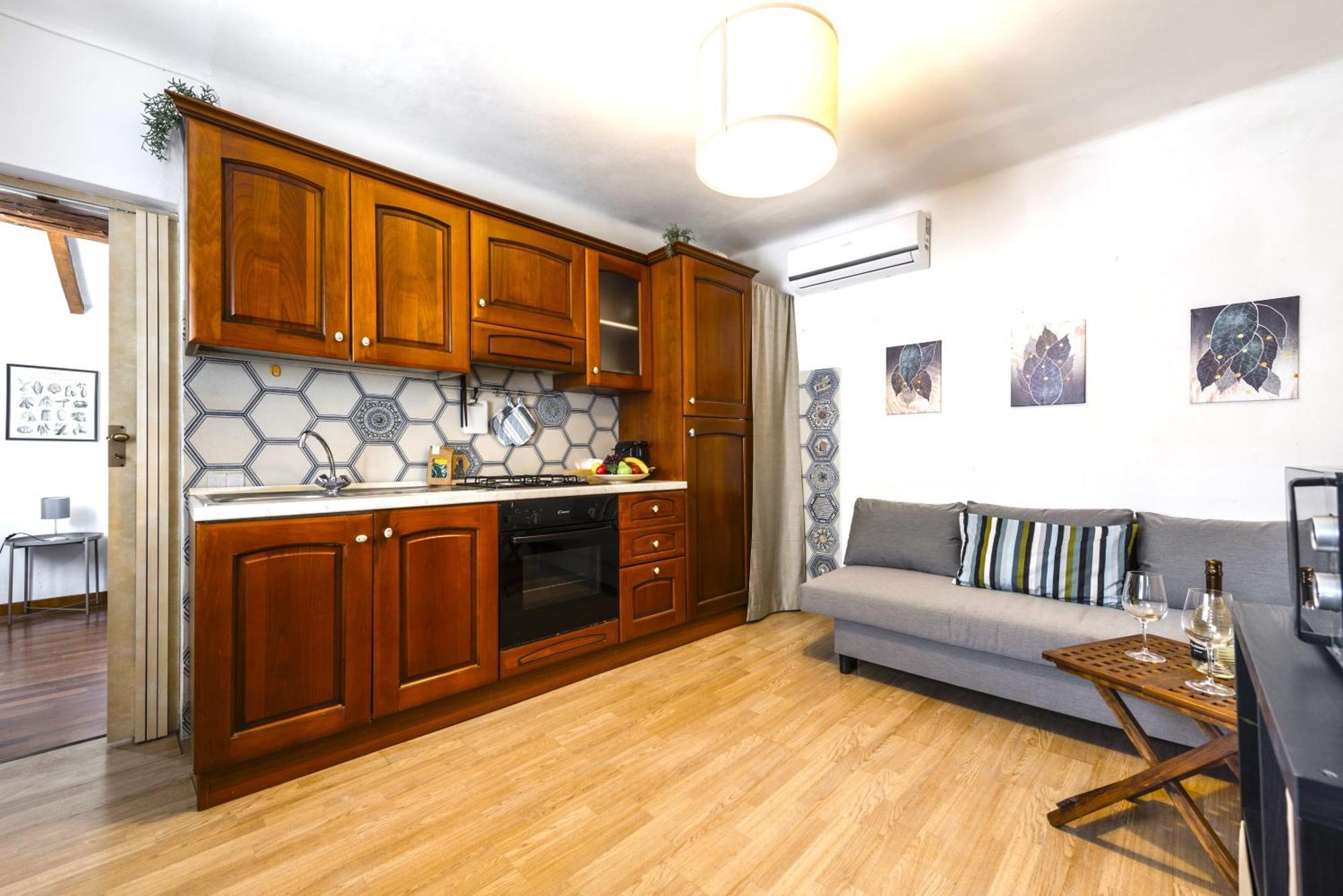Hostly - La Spina Apartment *