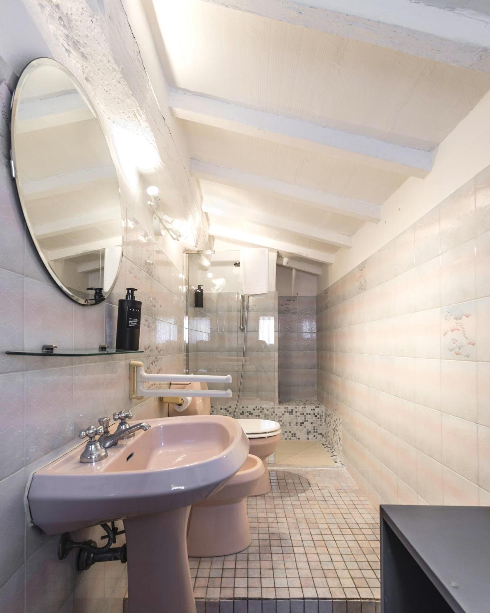 Hostly - La Spina Apartment Pisa